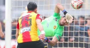 Collision inquiétante mais sans gravité pour Debchi et Bouzaïène à l'EST ! 🚑⚽️